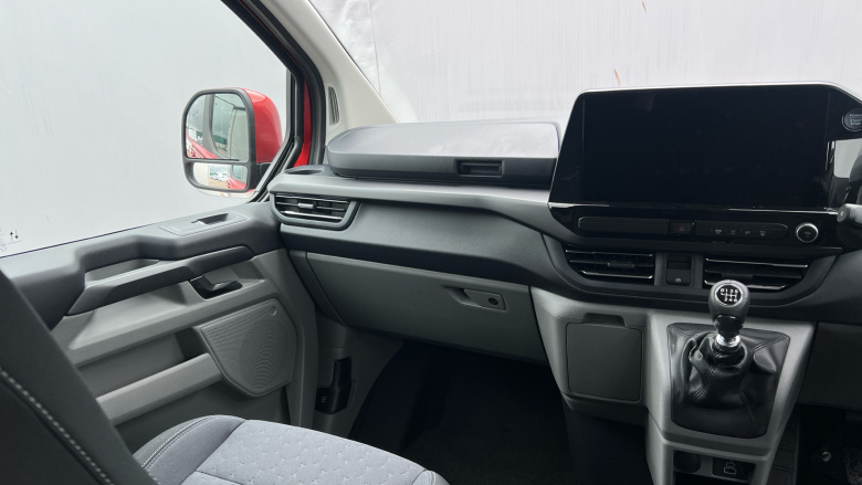 Ford Tourneo Custom 320 L1 Diesel Fwd 2.0 EcoBlue 150ps H1 Titanium 8 seater